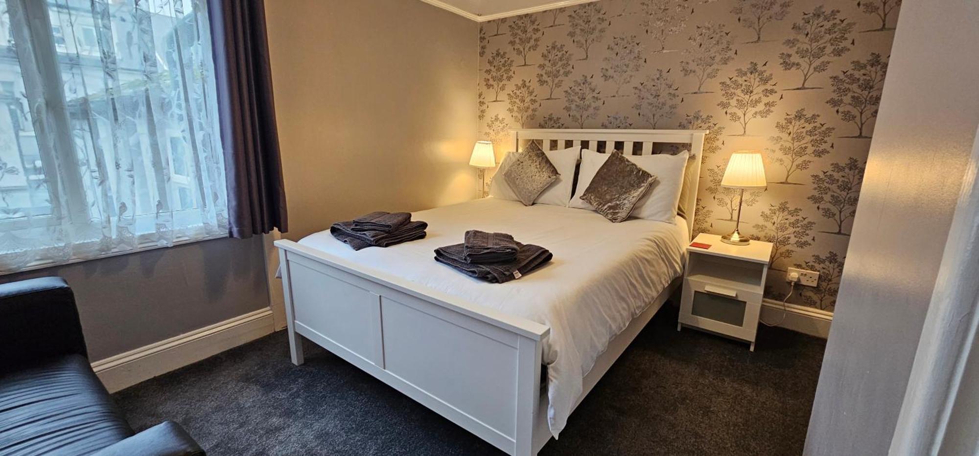 The Roslyn Guest House Paignton Εξωτερικό φωτογραφία